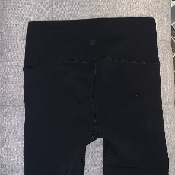 Black high waisted lululemon leggings with design - Picture 2 of 5